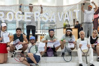Quelque 150 décisions concernant des procès climatiques en Suisse ont été analysées, comme celle liée aux militants qui avaient joué au tennis dans des locaux de Credit Suisse en novembre 2018 (archives).